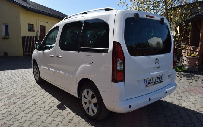 Citroen Berlingo cena 42500 przebieg: 165000, rok produkcji 2017 z Bełżyce małe 497
